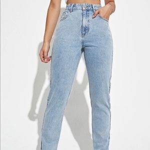 Light Wash Mom Jeans